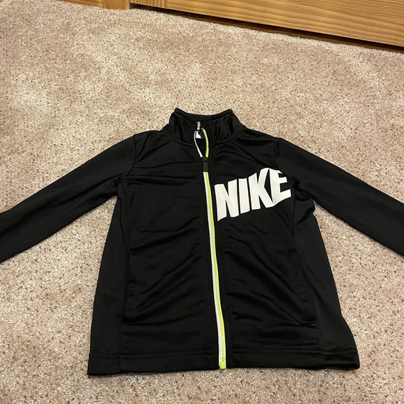 Nike Boys Shirts and Zippy Jacket - Picture 2 of 5